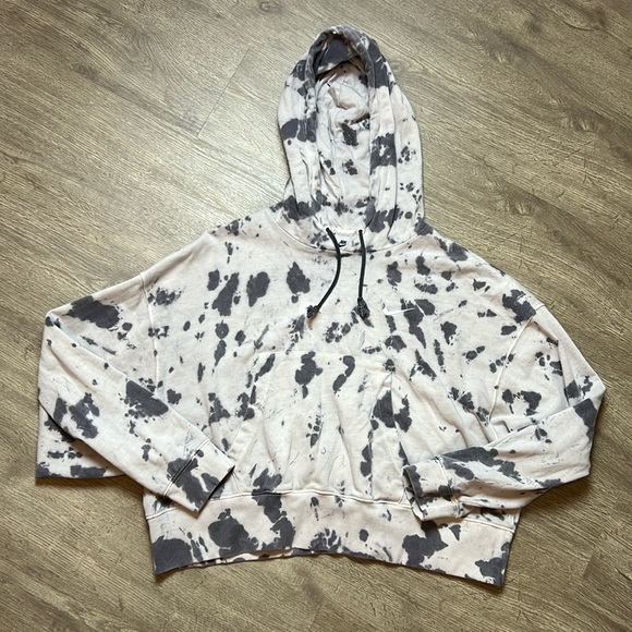 Nike Swoosh Cropped‎ Tie Dye Drawstring Hoodie - Picture 2 of 7